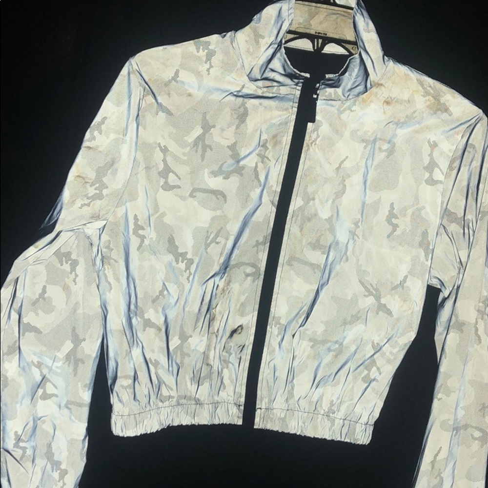 Cropped Grey Camo Jacket